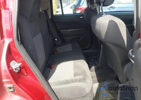 2011 Jeep Compass из США, поврежденный, VIN 1J4NT1FB8BD170401